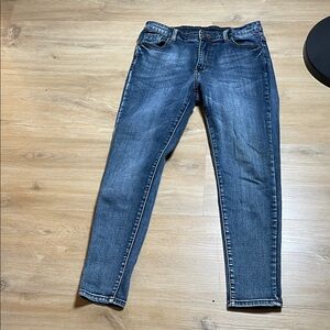 Stylish Blue Women's Skinny Jeans